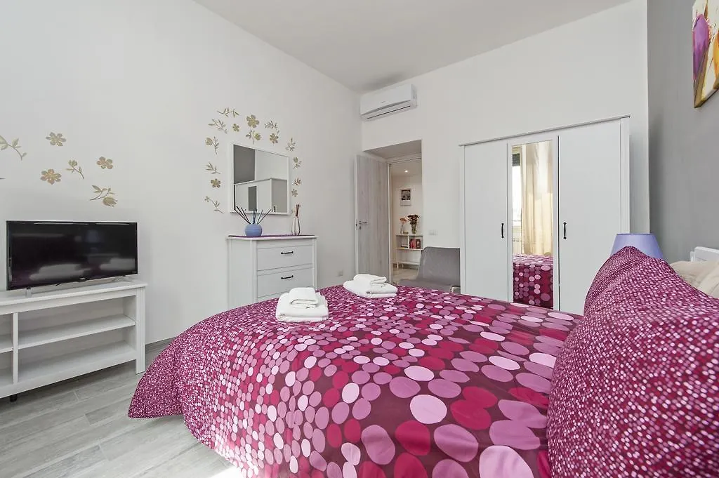 Lilli Home Holidays Rome