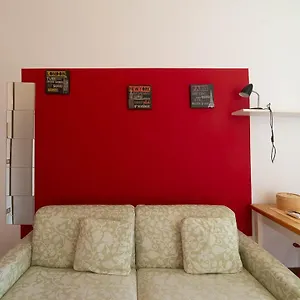 Hbhall Navigli 21 Milan